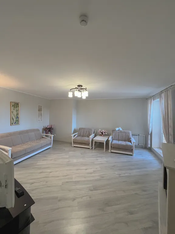 Квартира однокомнатная на улице Московской, 52 м², Великий Новгород — спальня, фото 2