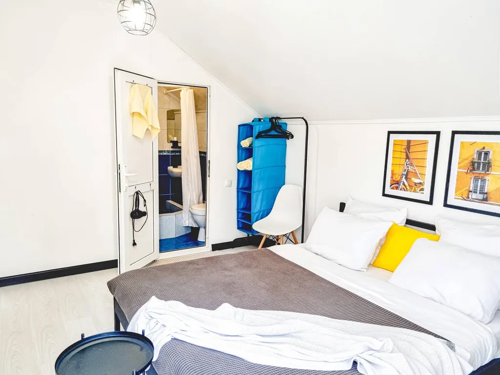 Квартира трёхкомнатная на улице Владимирской, 60 м², Анапа — спальня, фото 3