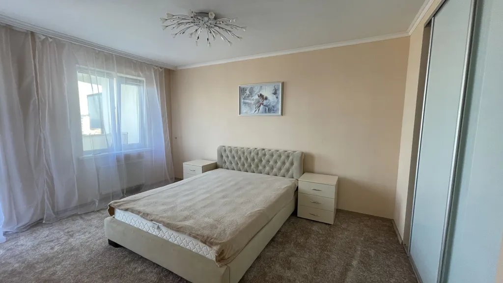 Квартира трёхкомнатная на улице Таврической, 120 м², Ялта — фото 12