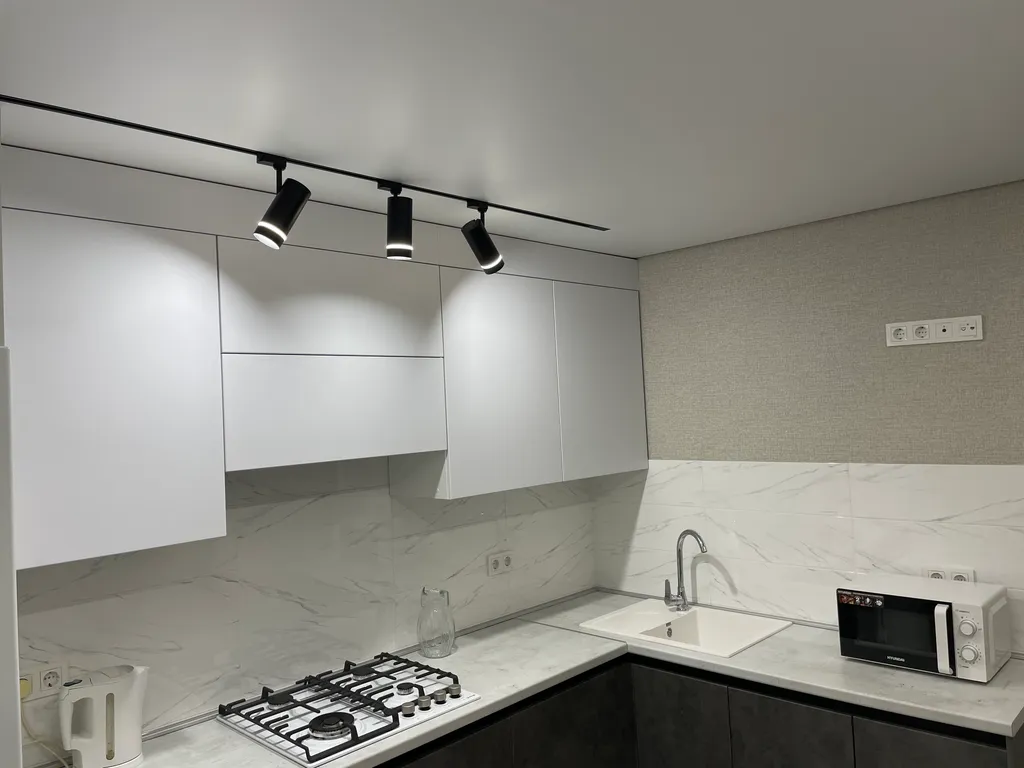 Квартира однокомнатная на улице Ленинградской, 40 м², Кисловодск — кухня, фото 3