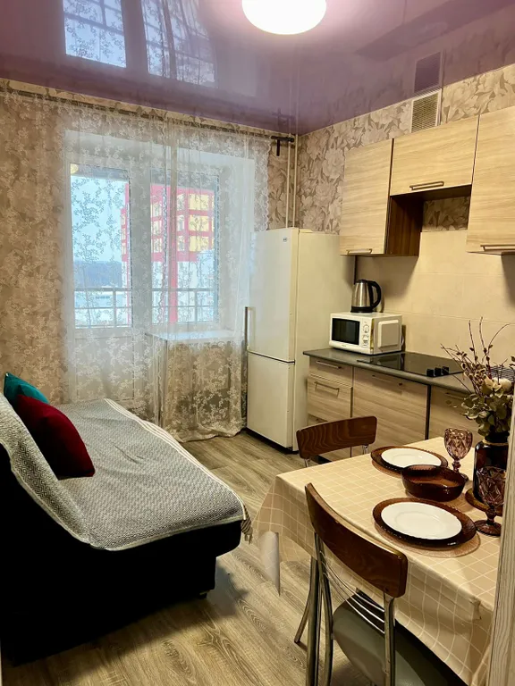 Квартира однокомнатная на улице Полевой, 50 м², Кстово — кухня, фото 2