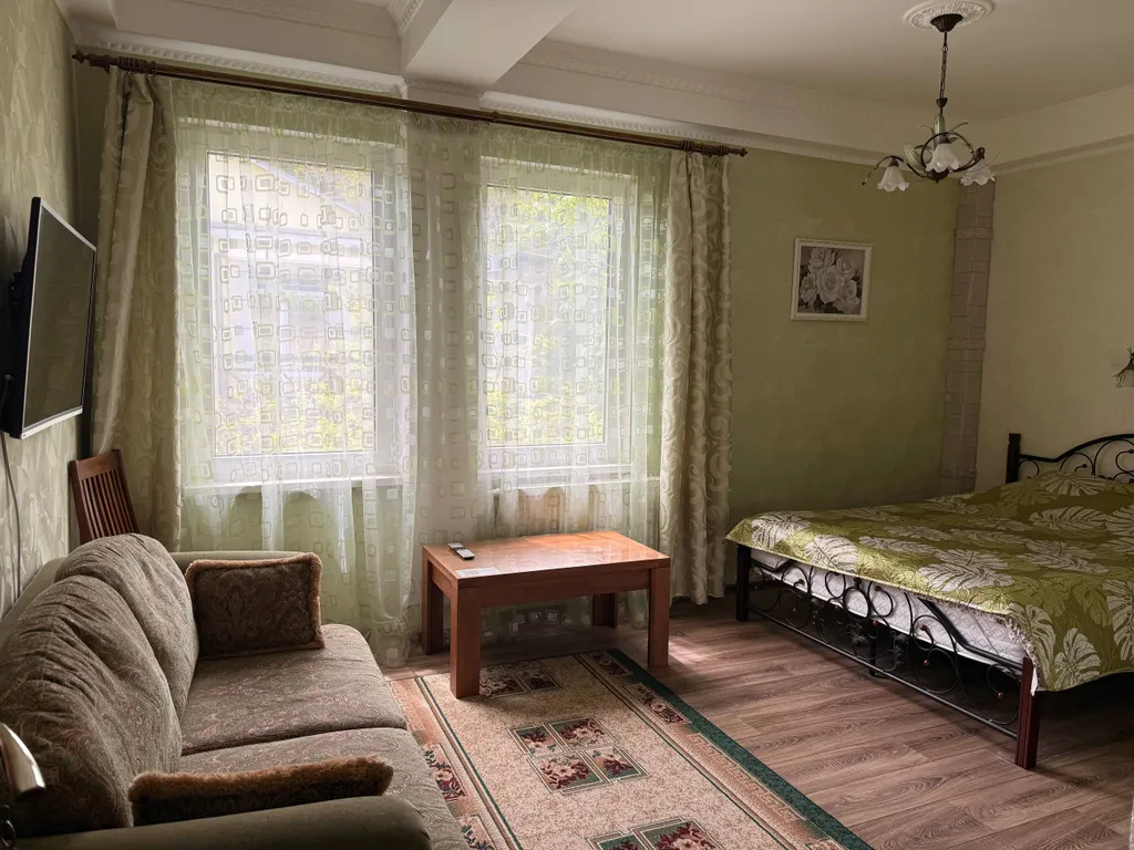 Уютный номер в коттедже — Капитанская дача, фото 1 из 5
