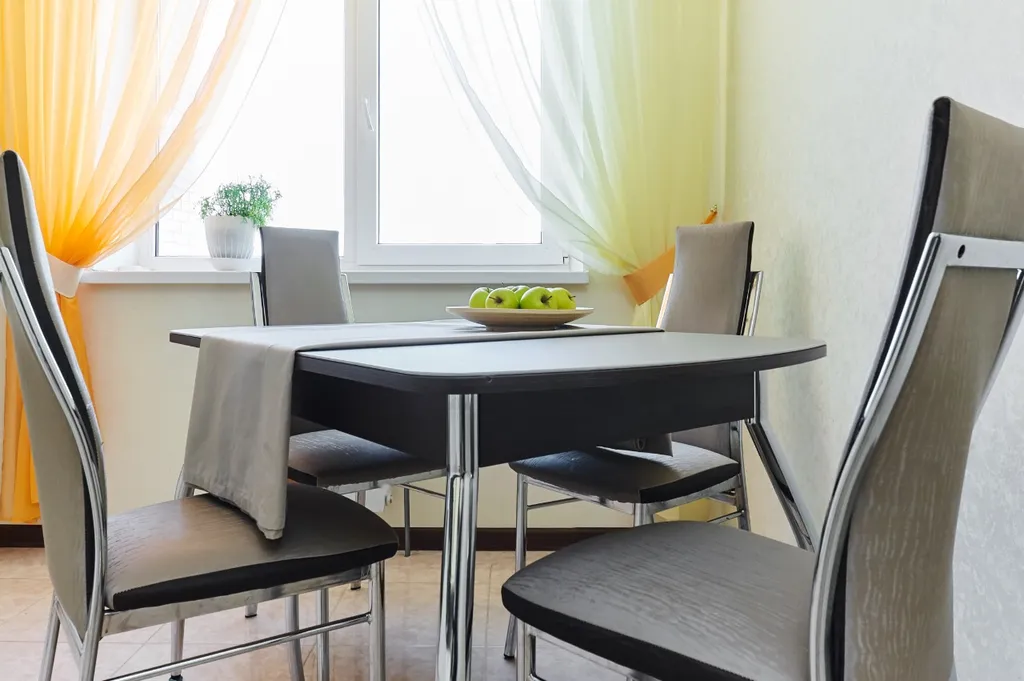 Квартира двухкомнатная в переулке Соборном, 78 м², Ростов-на-Дону — кухня, фото 4