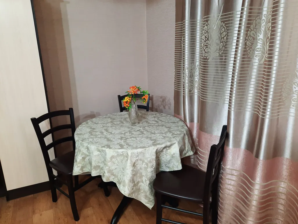 Квартира однокомнатная в Октябрьском, 48 м², Иркутск — кухня
