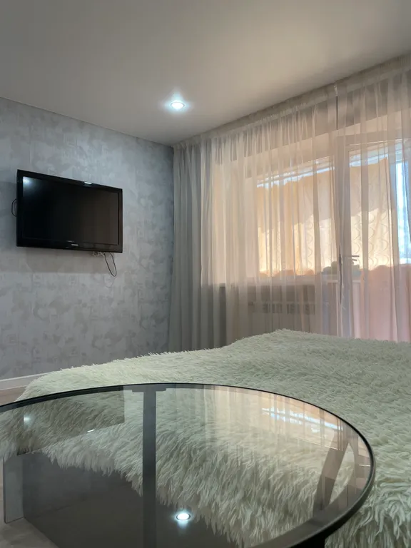 Квартира двухкомнатная на улице Куйбышева, 50 м², Кисловодск — спальня, фото 2