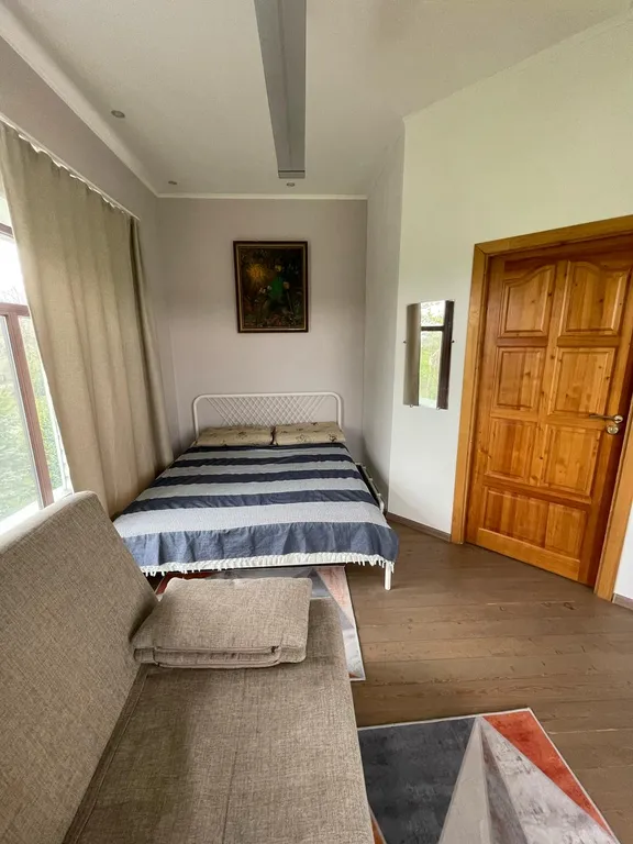 Дом 10-местный в деревни Ворониче, 120 м², Пушкинские Горы — спальня, фото 2