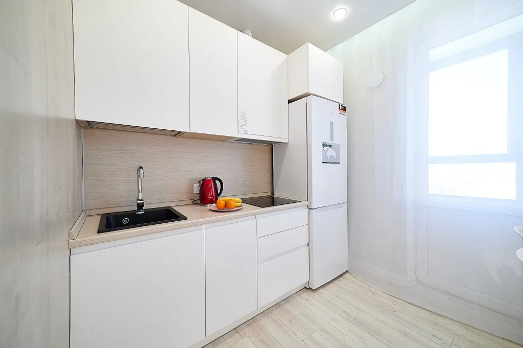 Студия однокомнатная на улице Краснополянской, 55 м², Киров — кухня, фото 5