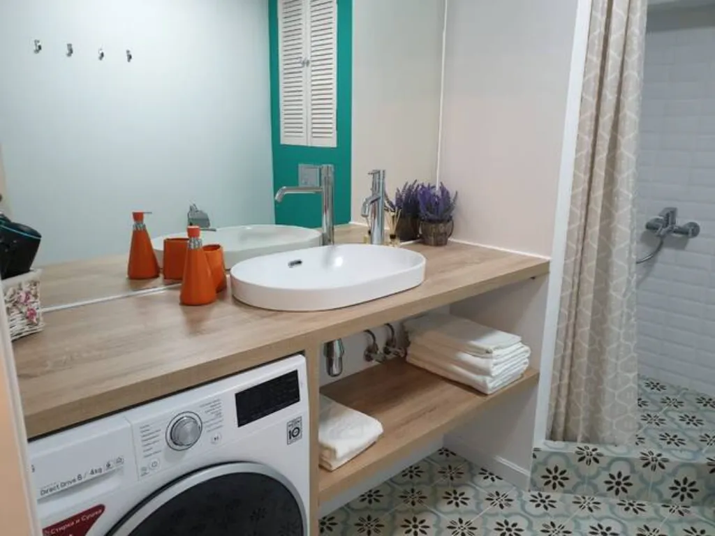 Квартира двухкомнатная в Фрунзенском, 45 м², Владивосток — ванная комната