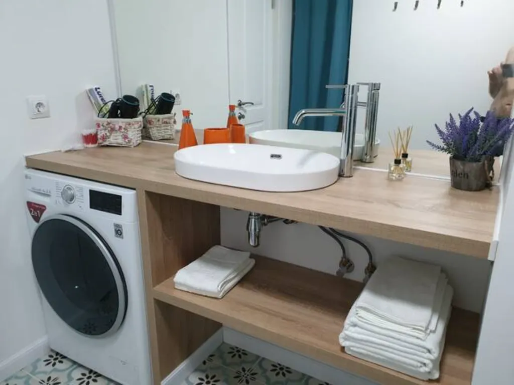 Квартира двухкомнатная в Фрунзенском, 45 м², Владивосток — ванная комната, фото 2