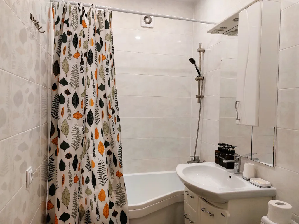 Студия однокомнатная на улице Зайцева, 28 м², Петрозаводск — ванная комната