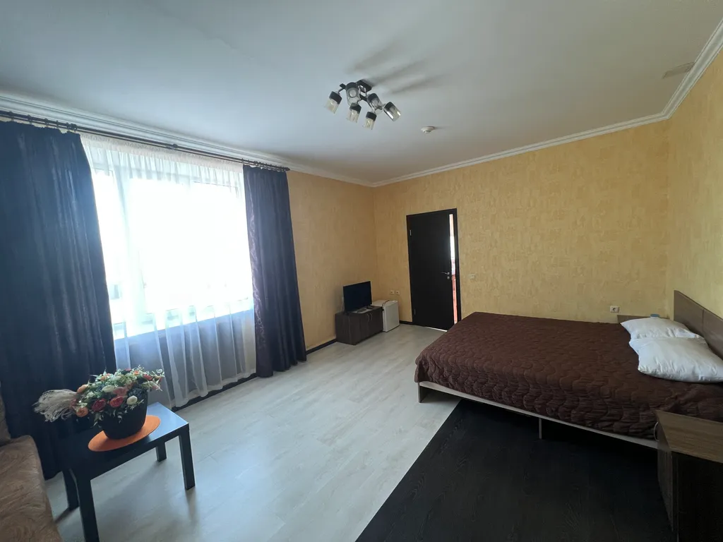 Четырёхместный номер полулюкс двухм. с джакузи и доп.местом