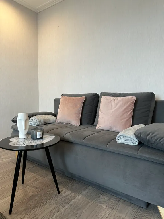 Апартаменты однокомнатные в Ленинградском, 53 м², Калининград — спальня, фото 4