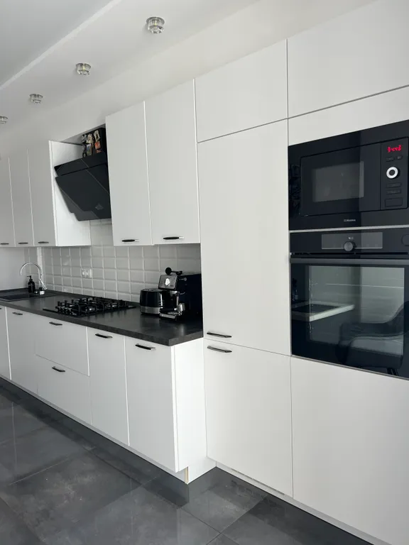 Апартаменты однокомнатные в Ленинградском, 53 м², Калининград — кухня, фото 3