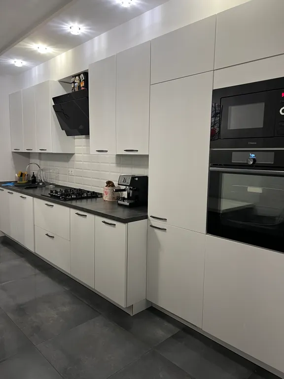 Апартаменты однокомнатные в Ленинградском, 53 м², Калининград — кухня, фото 9
