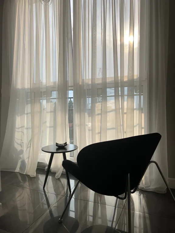 Апартаменты однокомнатные в Ленинградском, 53 м², Калининград — кухня, фото 10