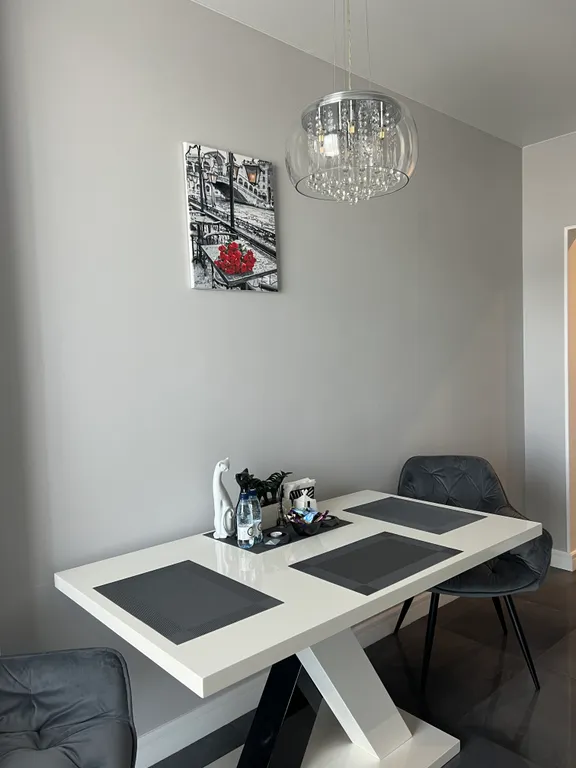 Апартаменты однокомнатные в Ленинградском, 53 м², Калининград — кухня, фото 11