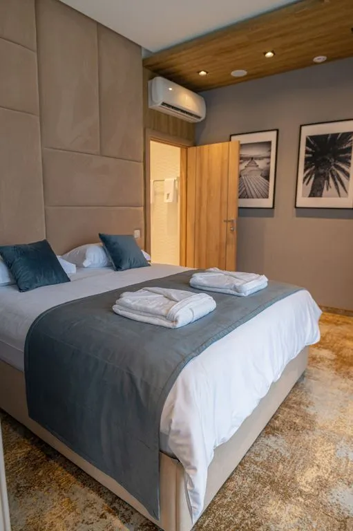 Роскошный Бизнес Люкс с ванной и кухней-гостиной — Loft Hotel&Spa, фото 1 из 5