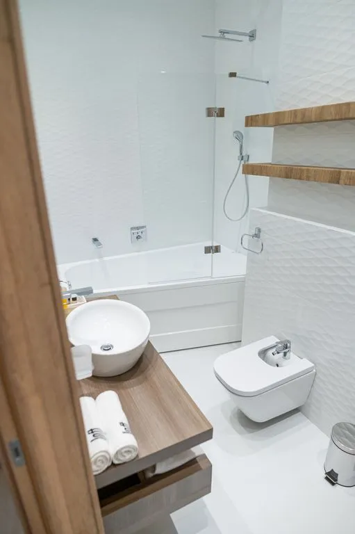 Роскошный Бизнес Люкс с ванной и кухней-гостиной — Loft Hotel&Spa, фото 4 из 5