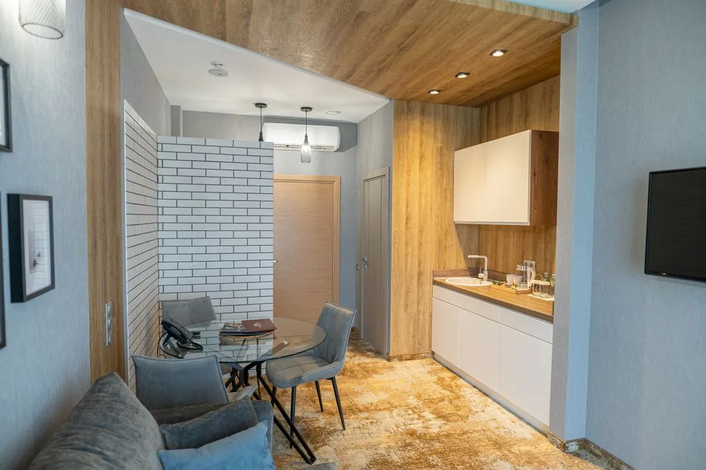 Роскошный Бизнес Люкс с ванной и кухней-гостиной — Loft Hotel&Spa, фото 5 из 5