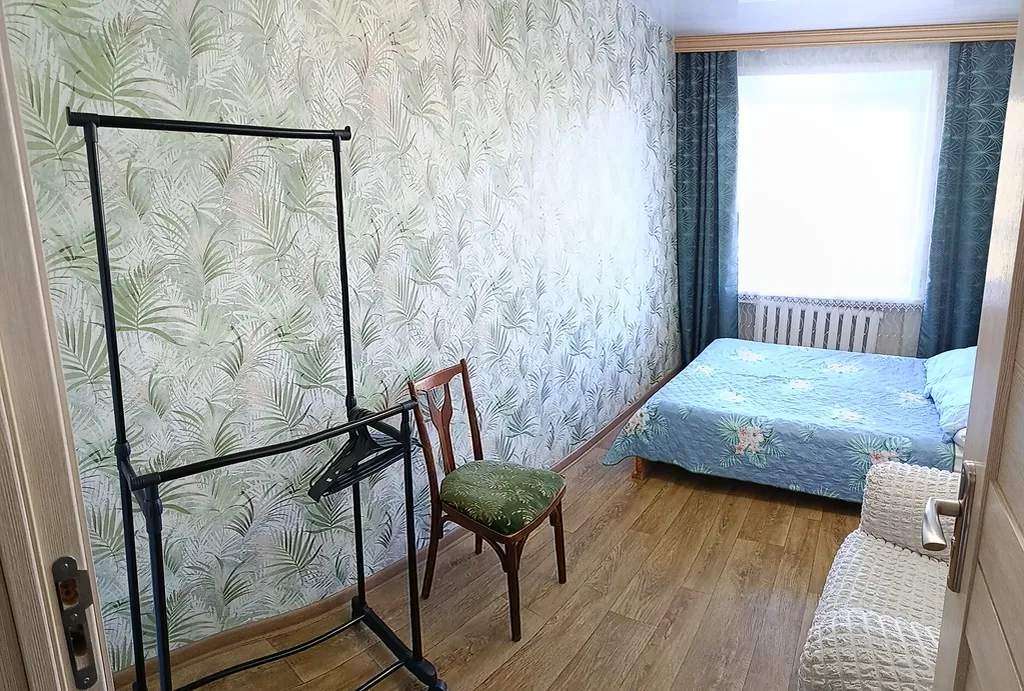Квартира трёхкомнатная на бульваре Комсомольском, 50 м², Арзамас — спальня, фото 5