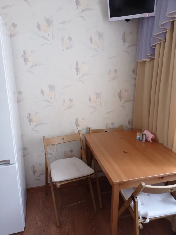Квартира двухкомнатная на улице Крайнего, 49 м², Пятигорск — кухня, фото 2