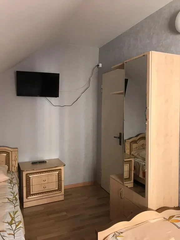 Трехместный номер эконом с общей кухней — детали