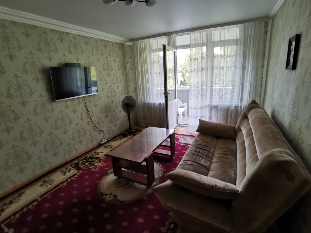 Квартира двухкомнатная на проспекте 40 лет Октября, 52 м², Пятигорск — спальня, фото 4