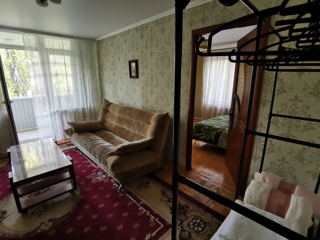 Квартира двухкомнатная на проспекте 40 лет Октября, 52 м², Пятигорск — спальня, фото 2