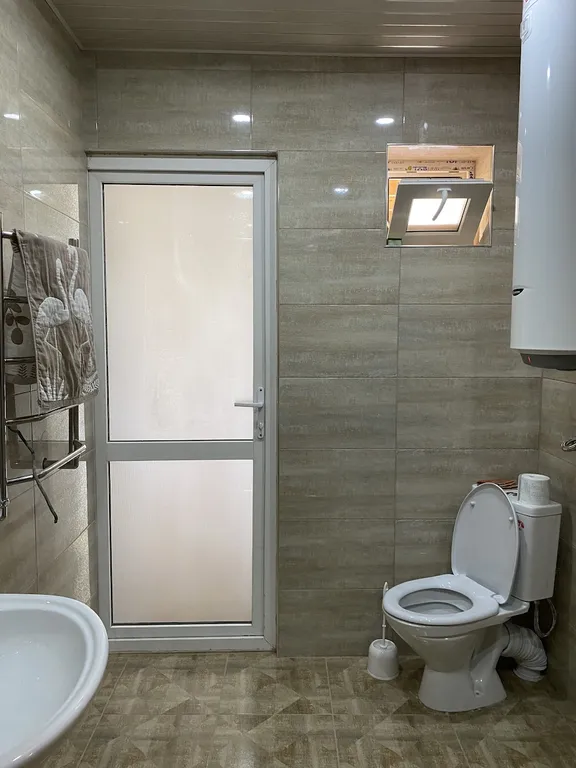 Дом 6-местный в СТ Зари, 90 м², Дербент — ванная комната, фото 2