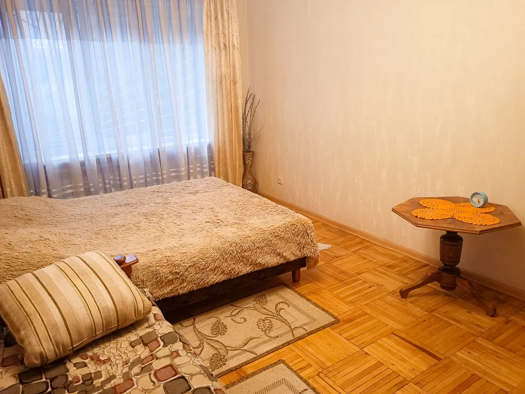 Квартира однокомнатная на проспекте Победы, 30 м², Кисловодск — спальня, фото 2