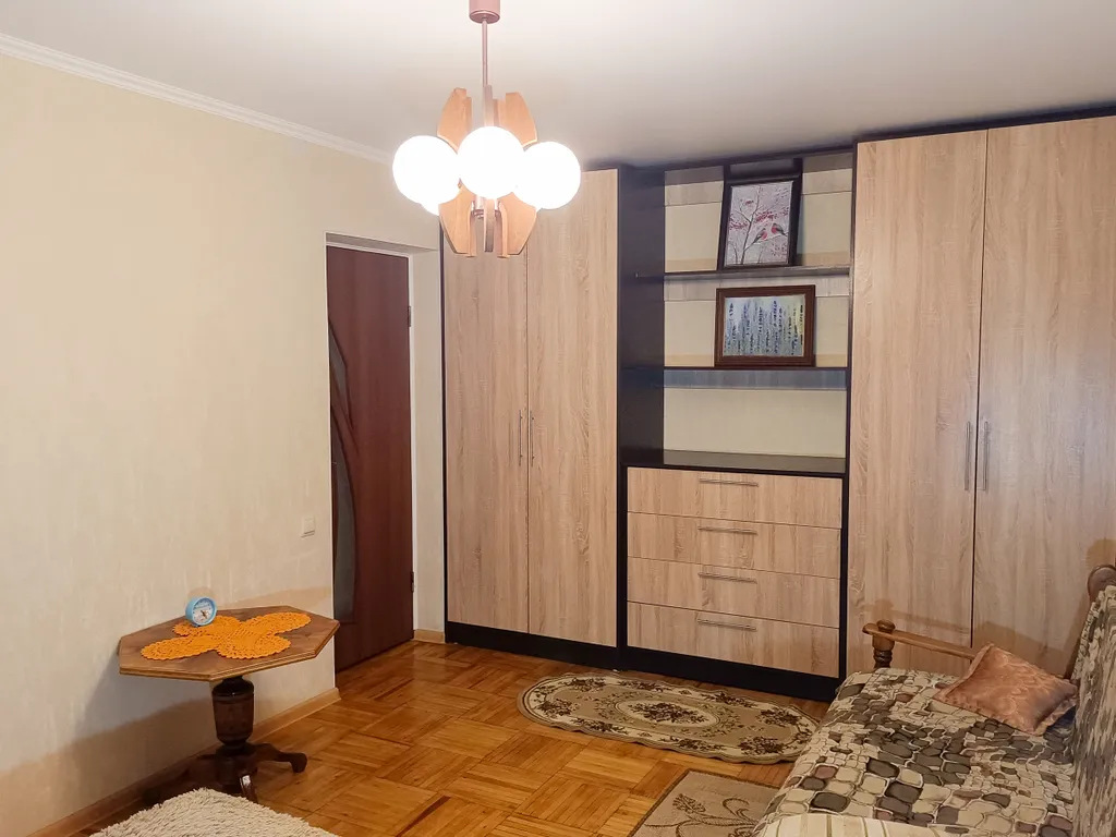 Квартира однокомнатная на проспекте Победы, 30 м², Кисловодск — спальня, фото 4