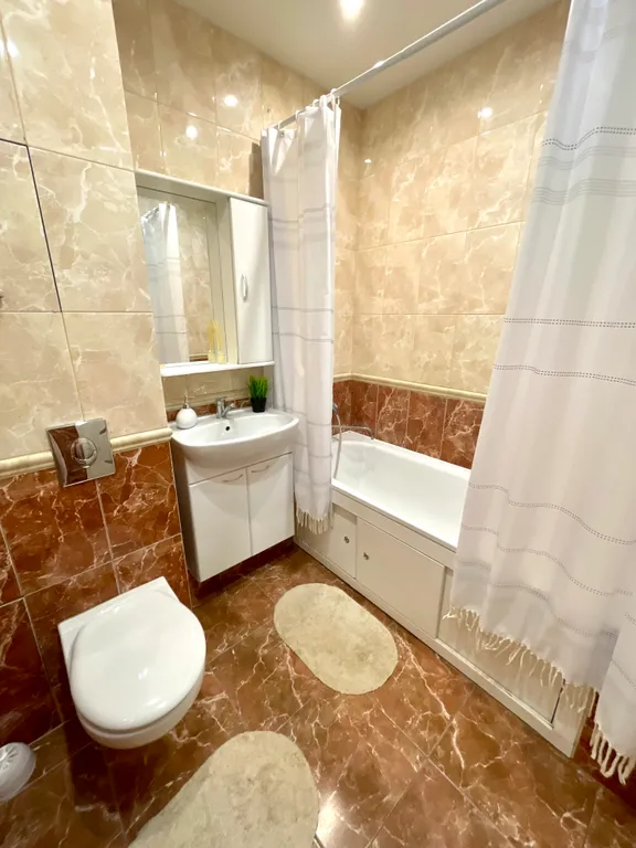 Квартира однокомнатная на проспекте Первомайском, 45 м², Рязань — ванная комната