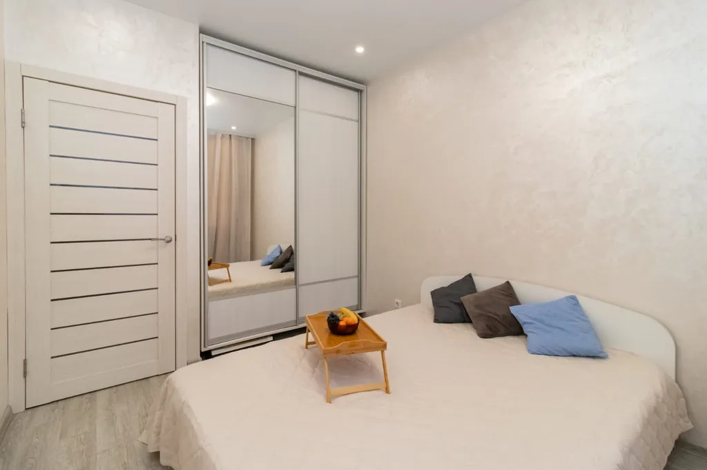 Квартира однокомнатная на улице Пархоменко, 40 м², Тюмень — спальня, фото 3
