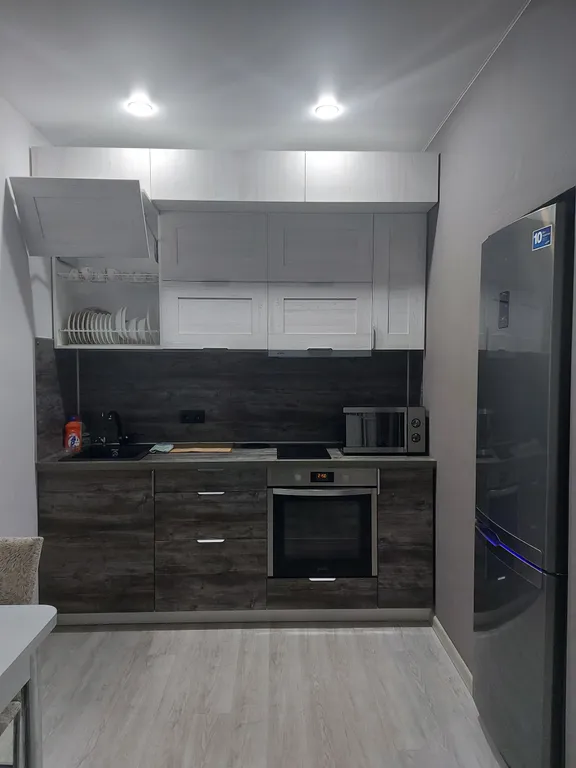 Квартира однокомнатная на улице Пархоменко, 40 м², Тюмень — кухня