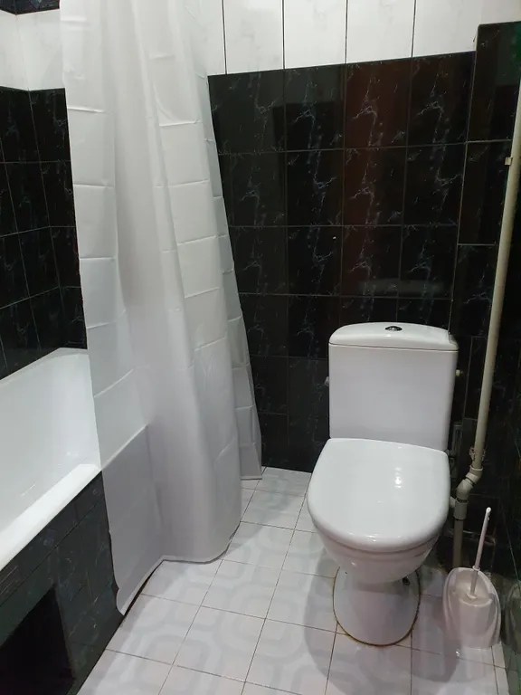 Квартира двухкомнатная на улице Заречной, 50 м², Ялта — фото 6
