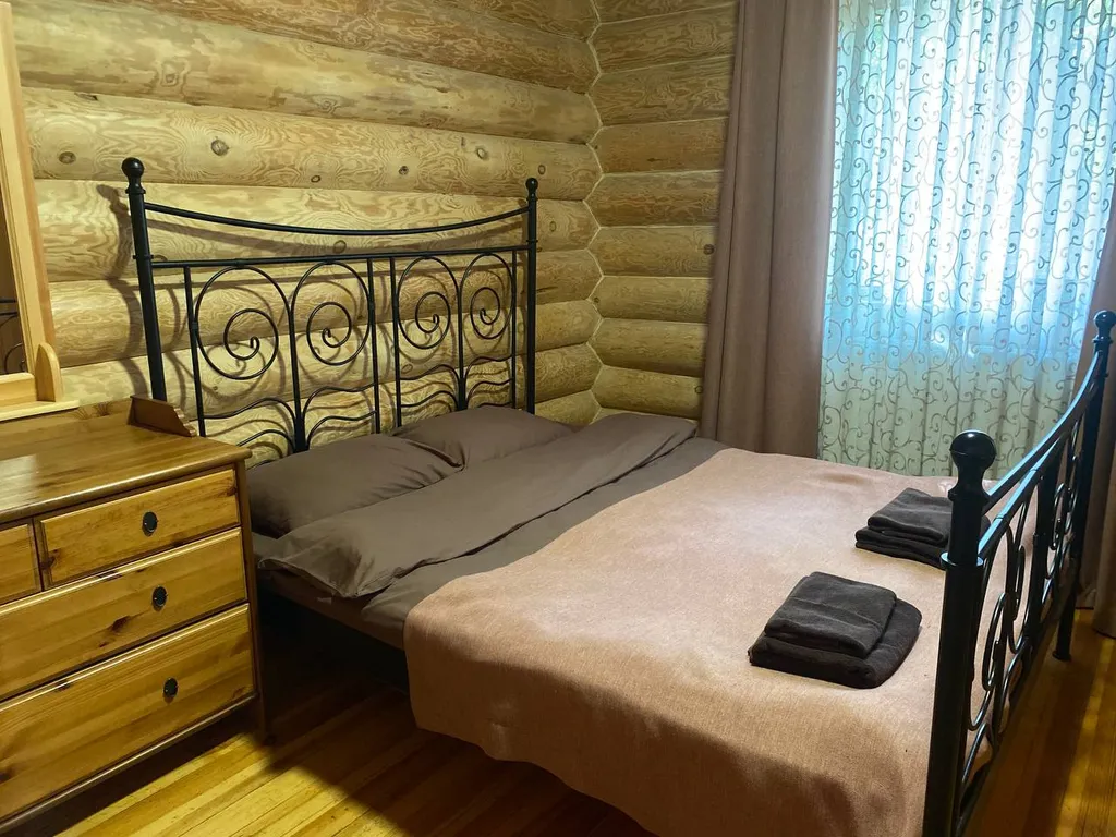 Дом королевский 6+2 на первой линии