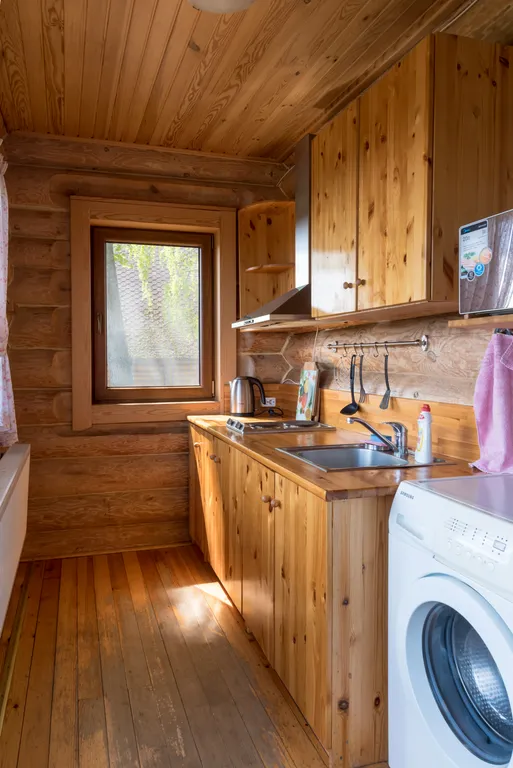 Дом королевский 6+2 на первой линии