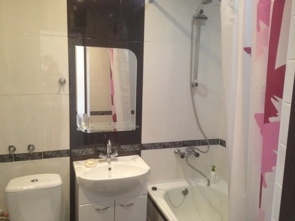 Квартира однокомнатная у Чкаловской, в Канавино, 40 м², Нижний Новгород — ванная комната, фото 2