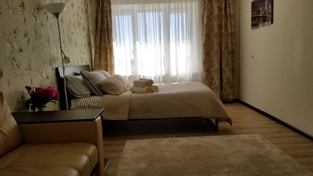 Квартира однокомнатная у Чкаловской, в Канавино, 40 м², Нижний Новгород — спальня, фото 9