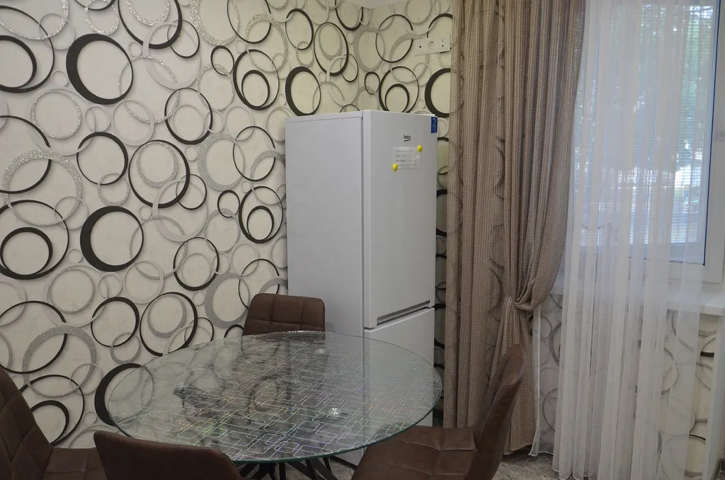 Квартира двухкомнатная в переулке Курортном, 56 м², Саки — фото 17