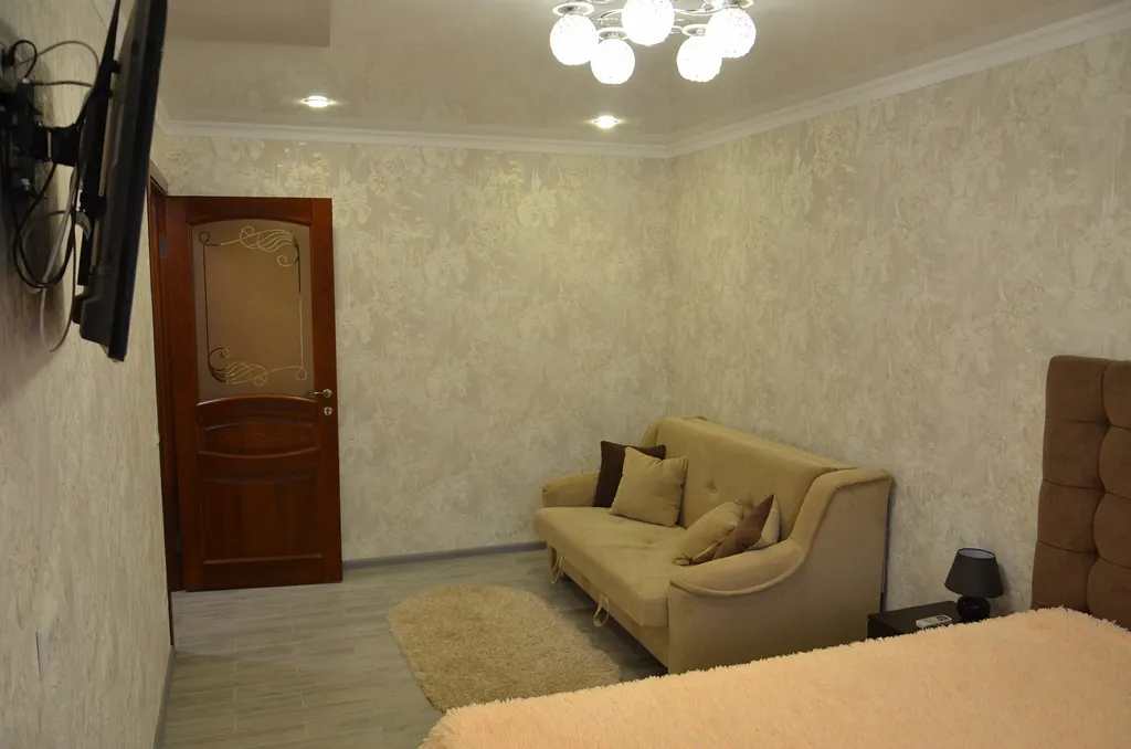 Квартира двухкомнатная в переулке Курортном, 56 м², Саки — фото 18