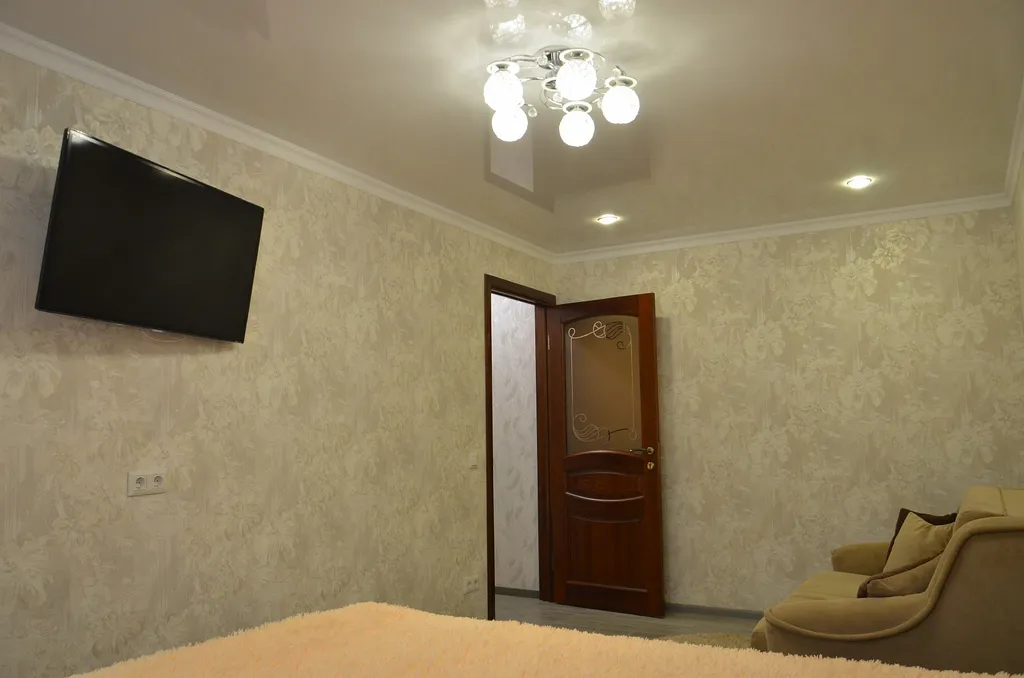 Квартира двухкомнатная в переулке Курортном, 56 м², Саки — фото 19