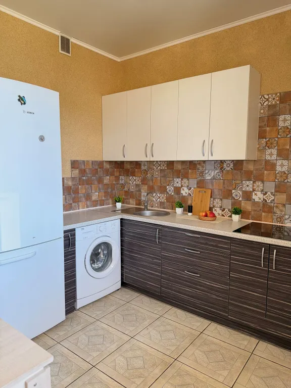 Квартира двухкомнатная в переулке Приозерном, 70 м², Новокуйбышевск — фото 8