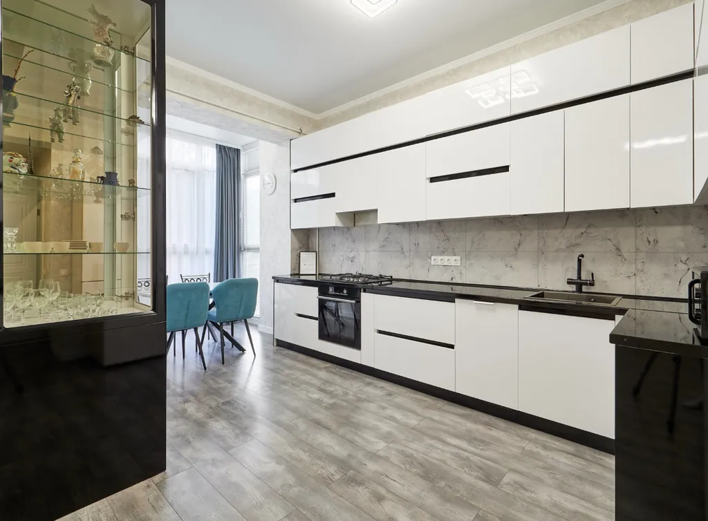 Квартира однокомнатная на улице Декабристове, 45 м², Кисловодск — кухня