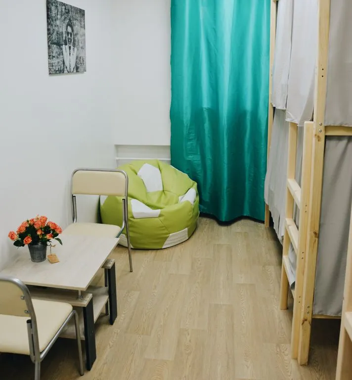 Четырёхместный номер койко-место в женском четырехместном номере с собственным умывальником