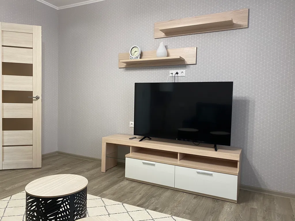 Квартира двухкомнатная в Советском, 54 м², Красноярск — фото 13