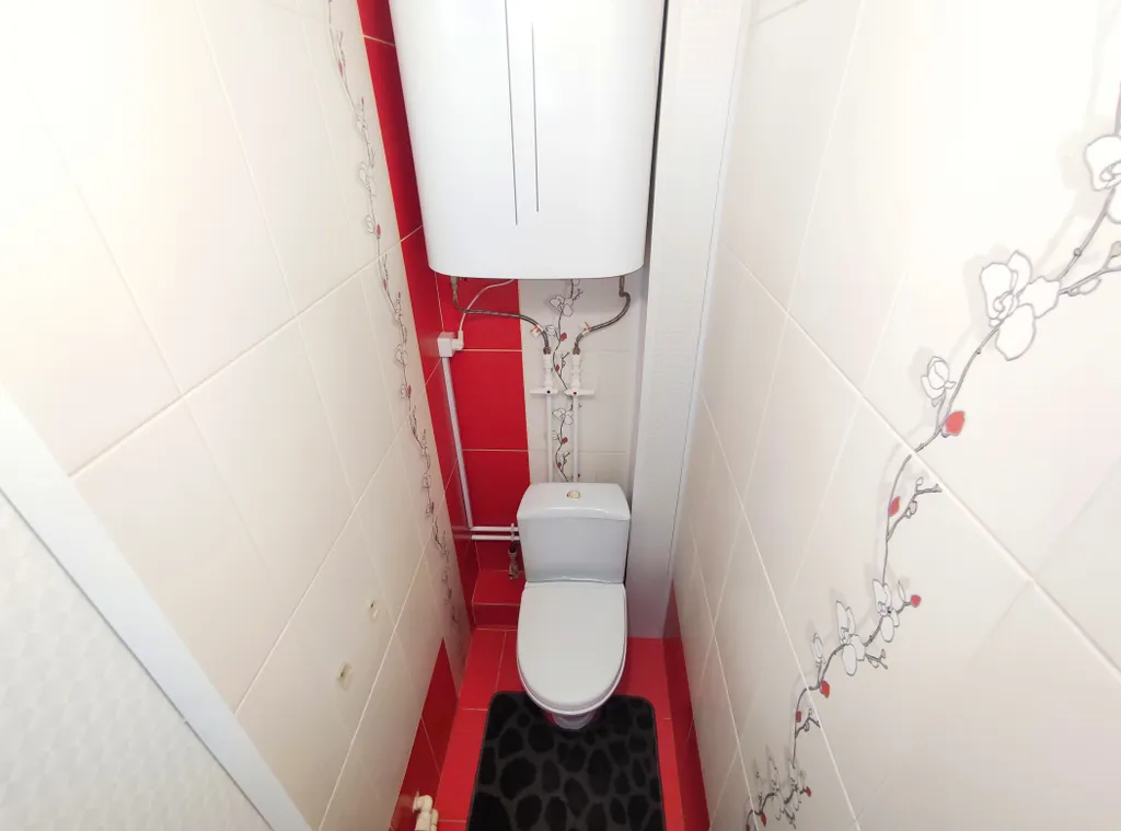 Квартира двухкомнатная на улице Республики, 48 м², Тюмень — ванная комната