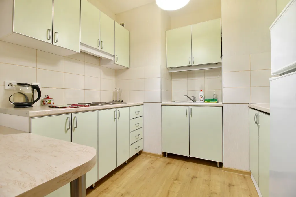 Студия однокомнатная на улице Энтузиастове, 25 м², Петрозаводск — кухня, фото 3