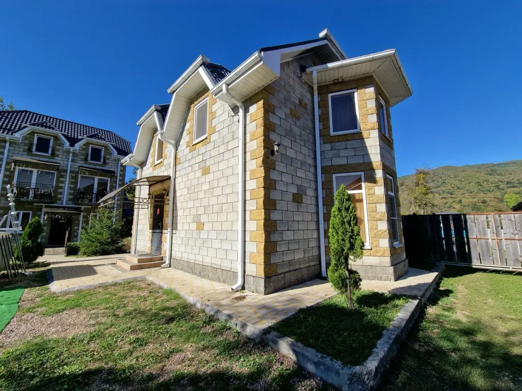 Дом в горах для компании