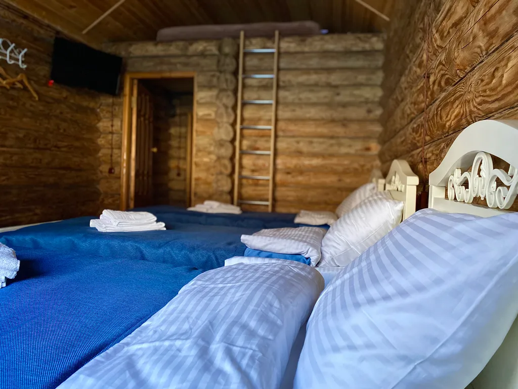 Дом с тремя 1-но спальными кроватями и футоном